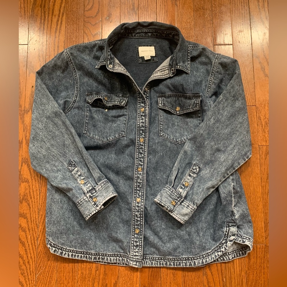 American Eagle Denim/Jean Shirt Women's Size : Medium